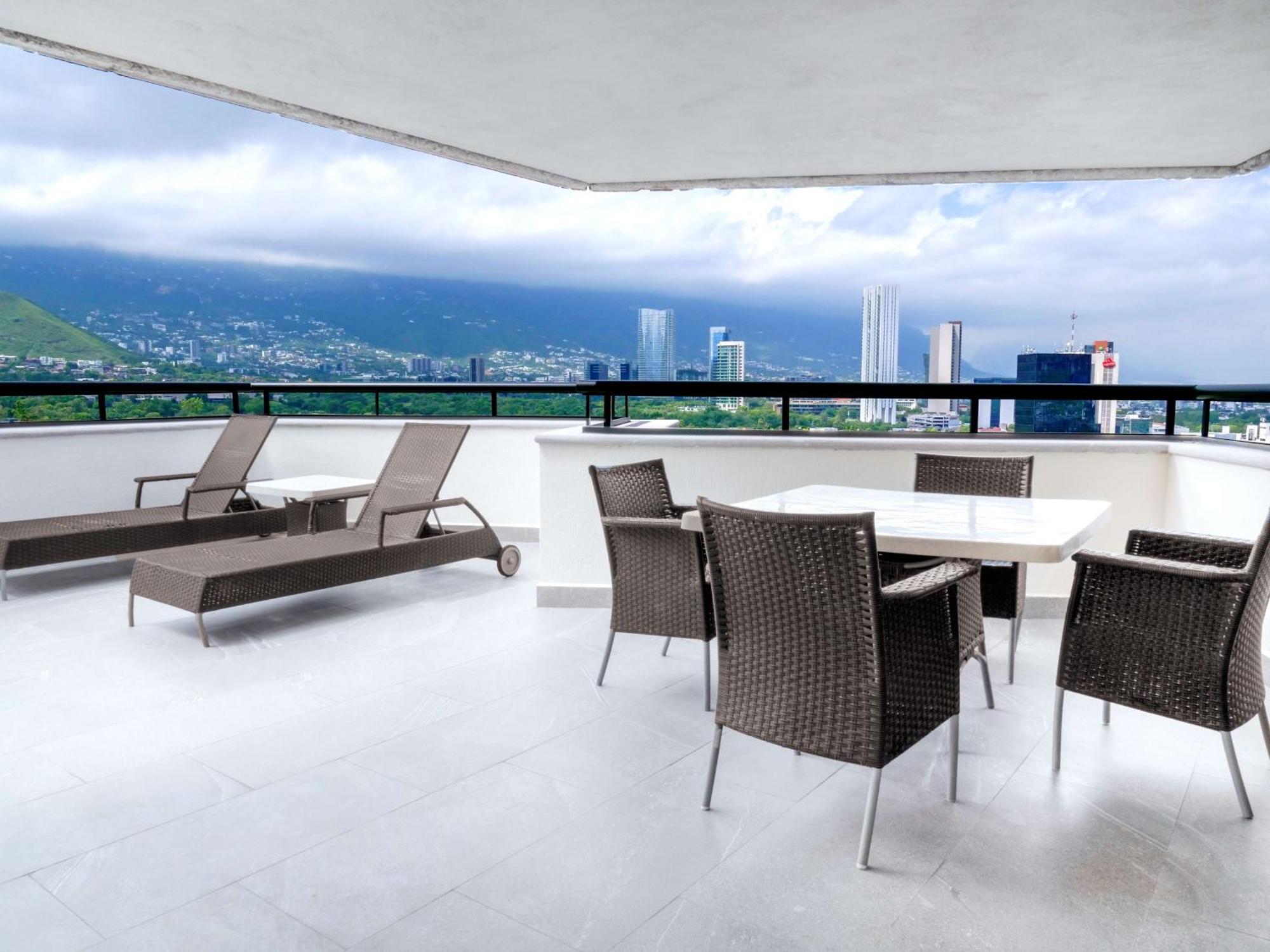 Ms Milenium Monterrey Curio Collection By Hilton Hotell San Pedro Garza Garcia Eksteriør bilde